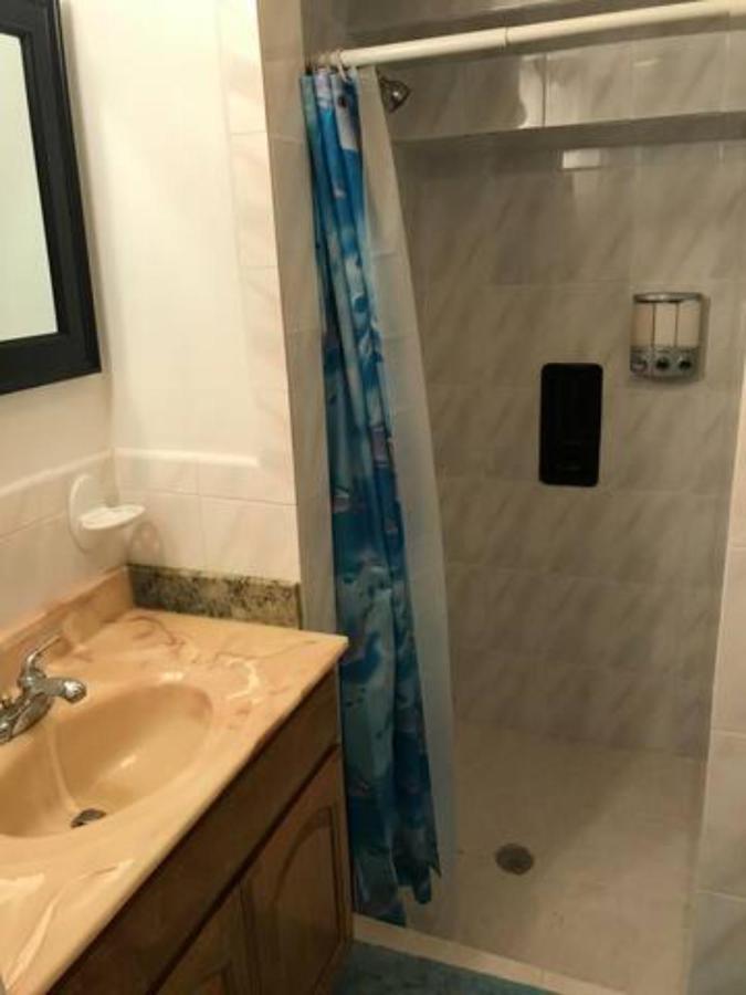 2 Bedroom With Parking Near Bart Apartamento